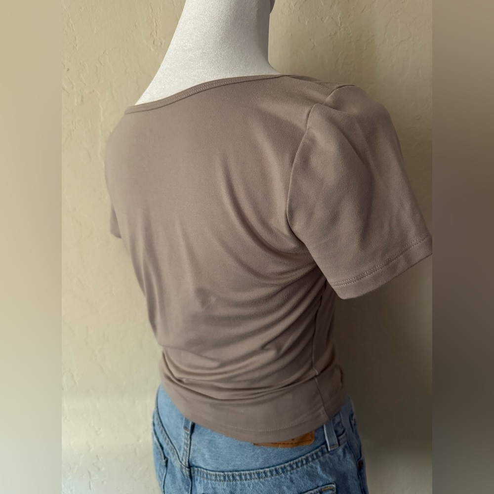 Hollister baby tee must have collection - Picture 4 of 5